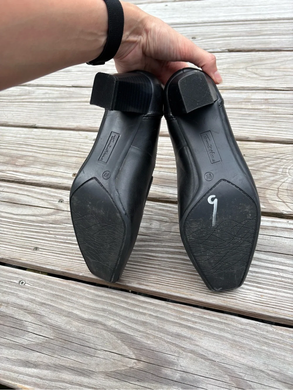 Thom McAn Women’s Black Leather Slip-On Square-Toe Loafers Size 9W